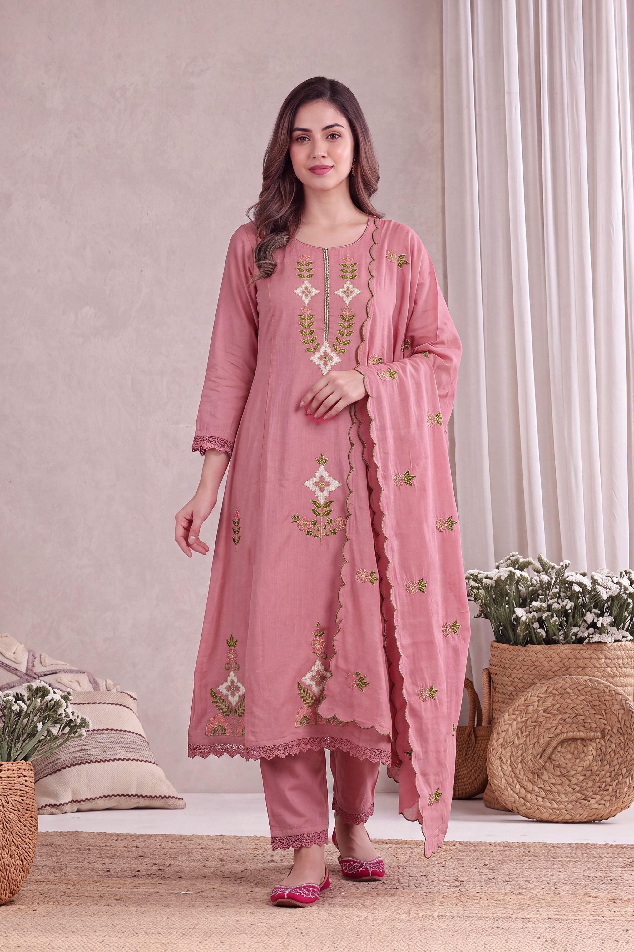 Chanderi Silk Embroidered Peach Kurti Set With Dupatta