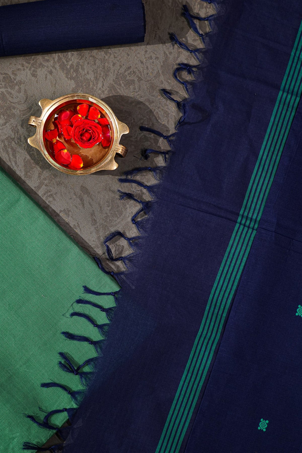 Cotton Green And Navy Blue Paisley Printed Dress Material