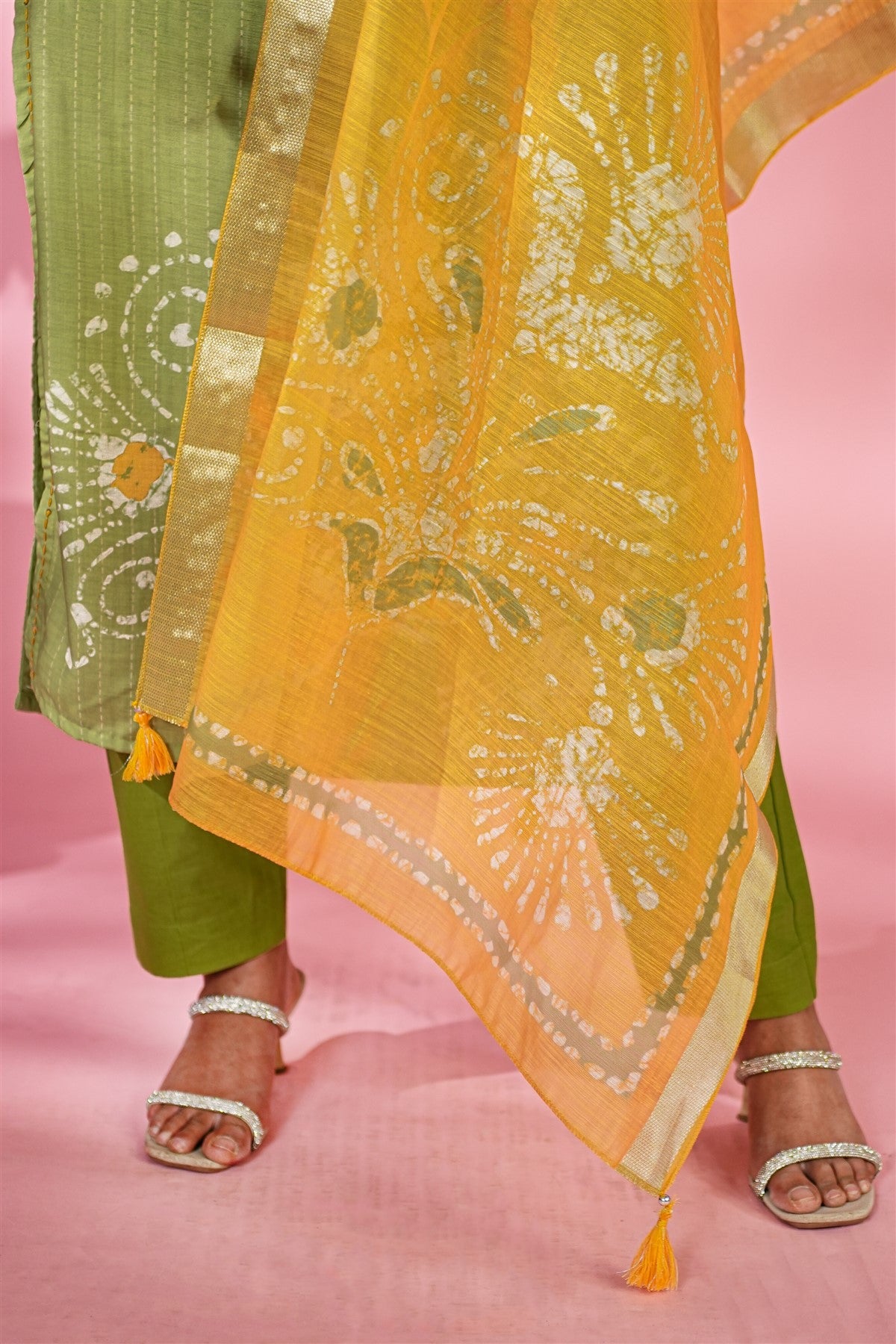 Mul Chanderi Solid Green Kurti Set With Dupatta