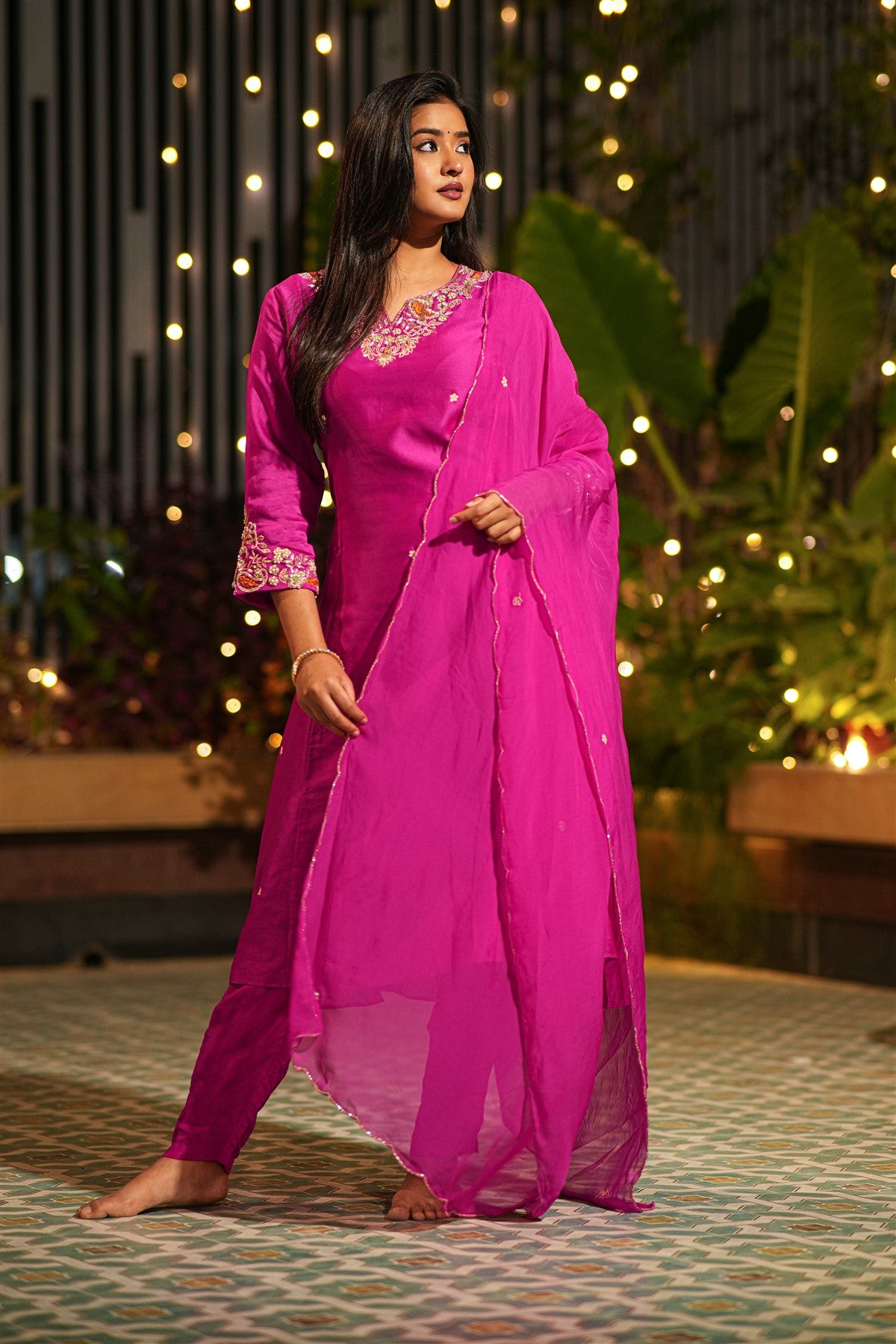 Mul Chanderi Embroidered Magenta Kurti Set With Dupatta