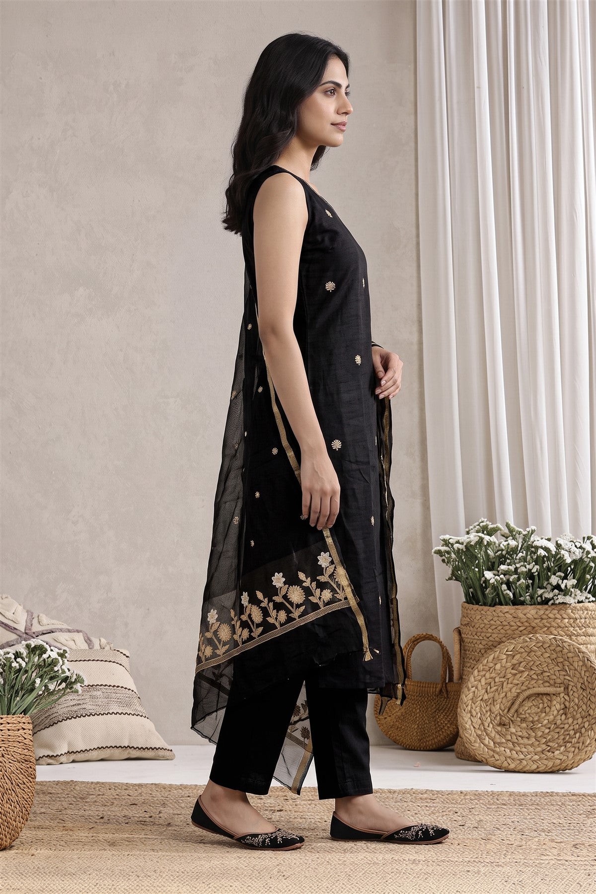 Jute Embroidered Black Kurti Set With Dupatta